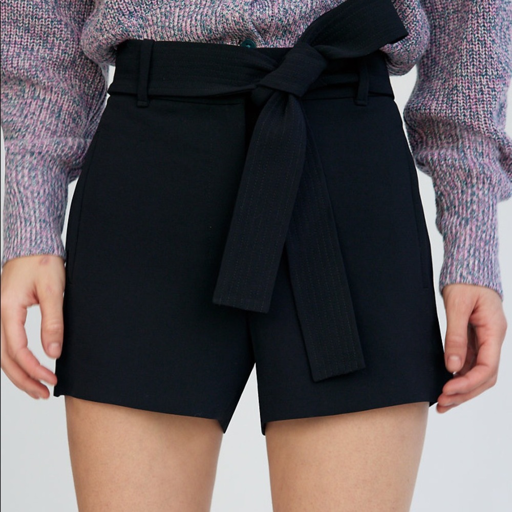 Wilfred - Tie-Front Short in Black - Size 00